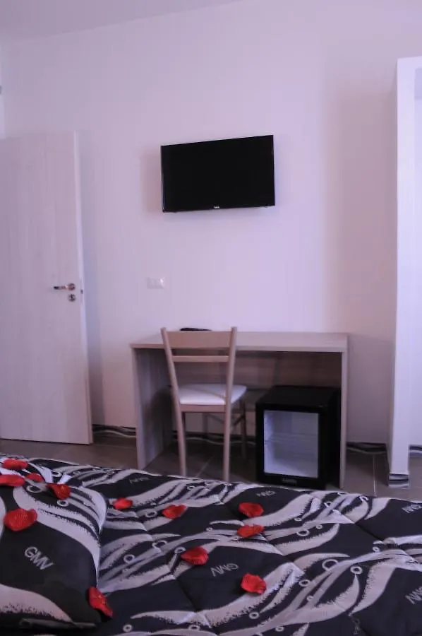 *** Oda ve Kahvaltı La Fenice LMP İtalya